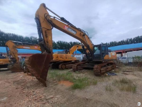 徐工XE470D履帶式挖掘機