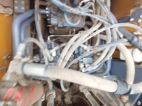 徐工XE470D履帶式挖掘機