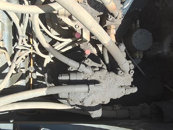 徐工XE700D履帶式挖掘機