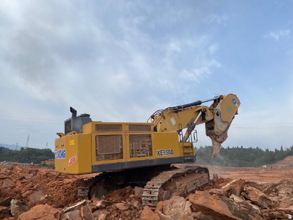 徐工XE950D履帶式挖掘機