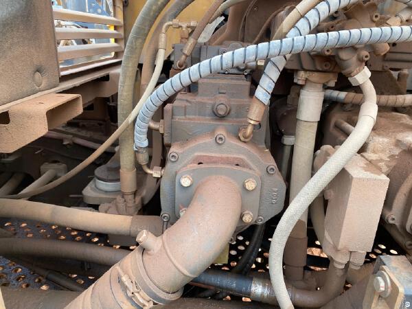 徐工XE950D履帶式挖掘機