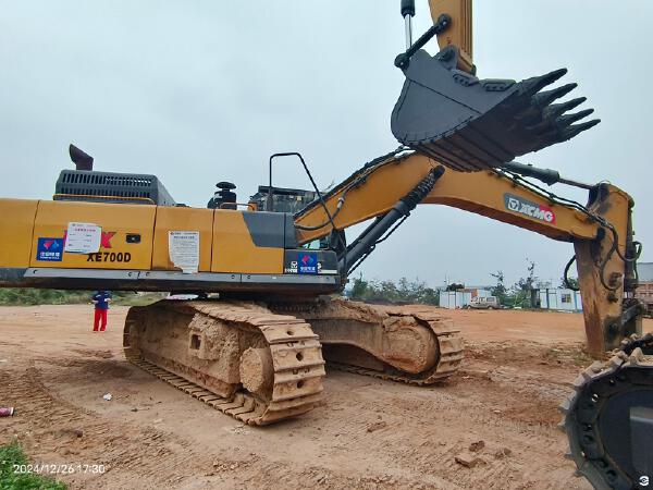 徐工XE550DK履帶式挖掘機