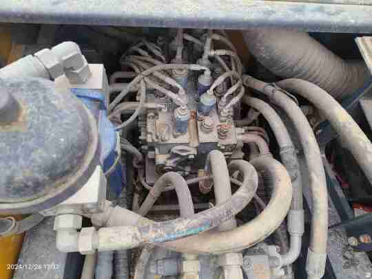 徐工XE550DK履帶式挖掘機