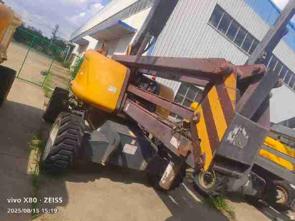 徐工GTBZ18A1曲臂式高空作業(yè)平臺