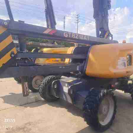 徐工GTBZ18A1曲臂式高空作业平台