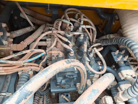 徐工XE600DKMAX履帶式挖掘機