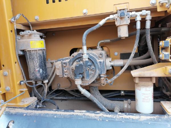 徐工XE245GH履帶式挖掘機