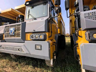 徐工XDM70T三橋剛性礦車