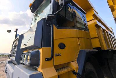 徐工XDM70T三橋剛性礦車