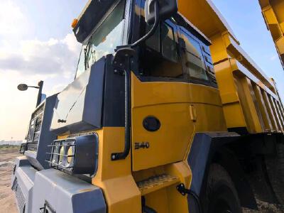 徐工XDM70T三橋剛性礦車