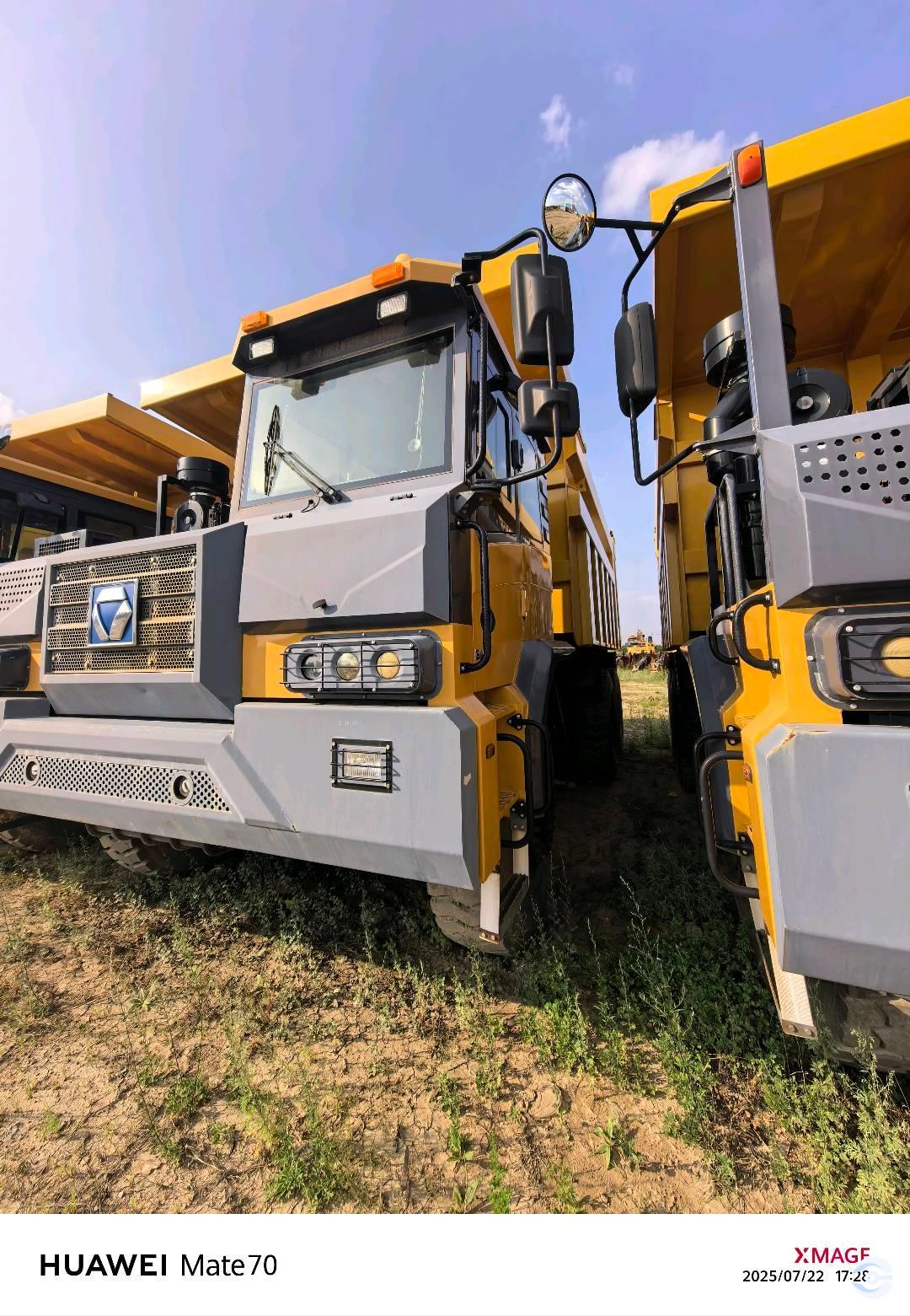 徐工XDM70T三橋剛性礦車