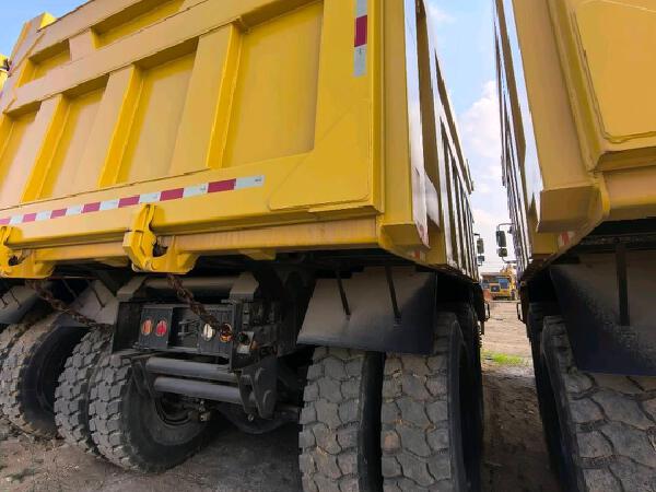 徐工XDM70T三橋剛性礦車