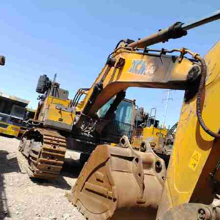 徐工XE700D履带式挖掘机