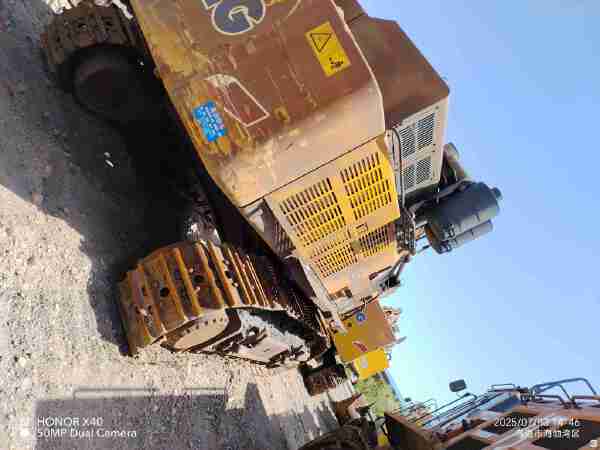 徐工XE700D履帶式挖掘機(jī)