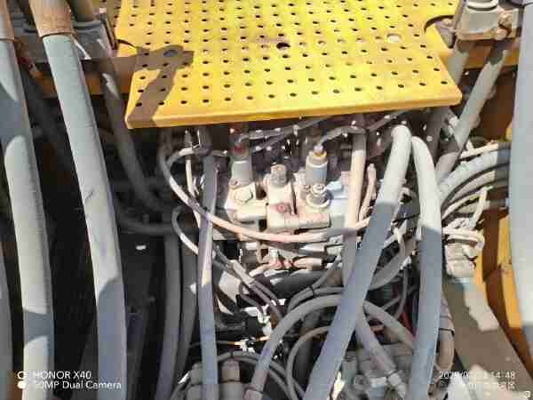 徐工XE700D履帶式挖掘機(jī)