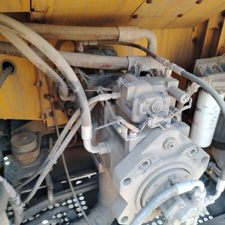 徐工XE700D履带式挖掘机