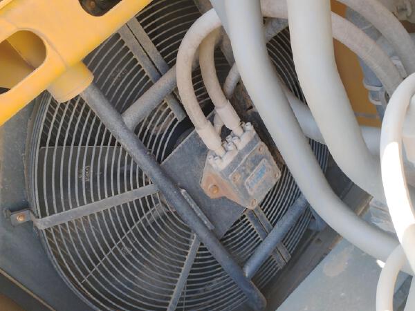 徐工XE700D履帶式挖掘機(jī)