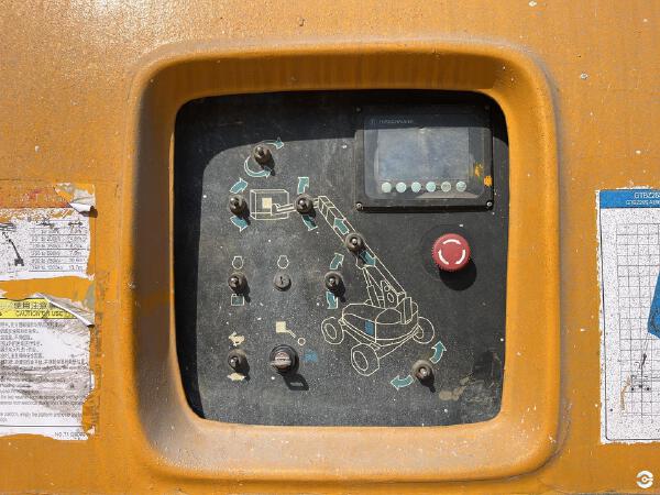徐工GTBZ26S直臂式高空作業車