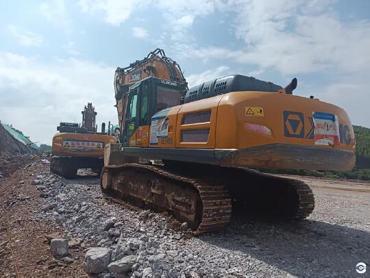 徐工XE370D履帶式挖掘機