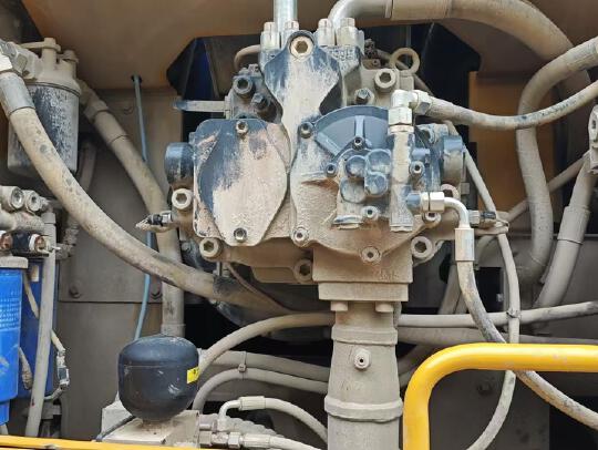徐工XE550DK履帶式挖掘機(jī)