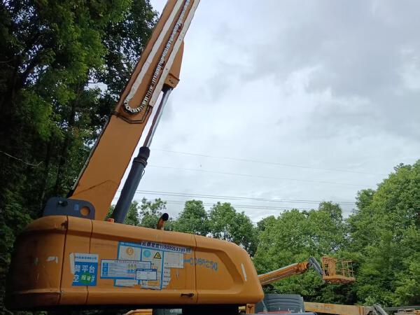 徐工GTBZ38S直臂式高空作業車