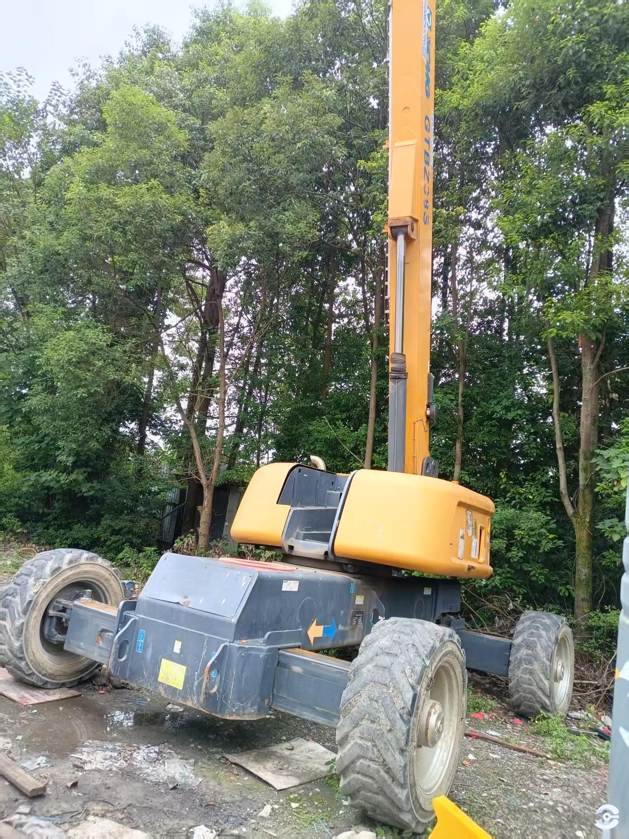 徐工GTBZ38S直臂式高空作業車