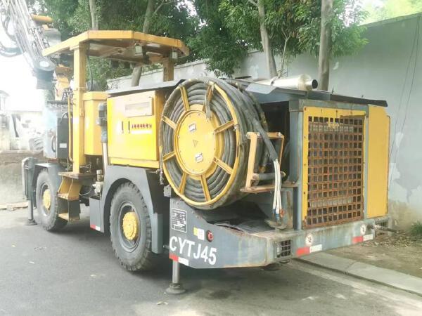 徐工CYTJ45鑿巖挖掘機(jī)