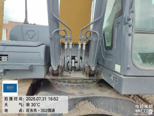 徐工XE215D履帶式挖掘機