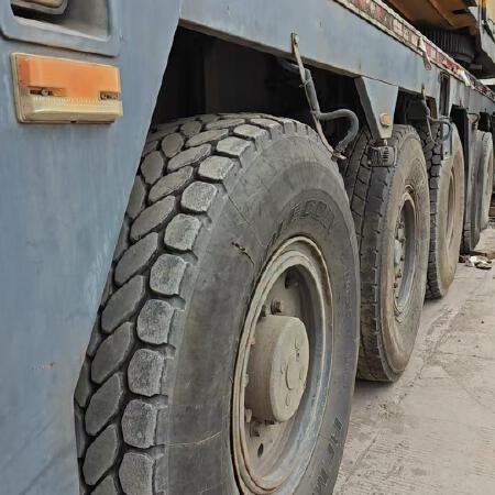 徐工XCA400全地面起重机