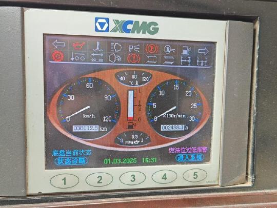 徐工XCA400全地面起重機(jī)