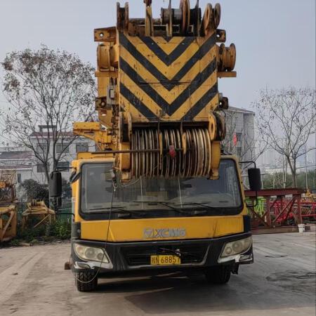 徐工XCA400全地面起重机