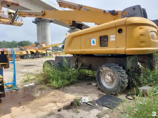 徐工GTBZ32S直臂式高空作業車