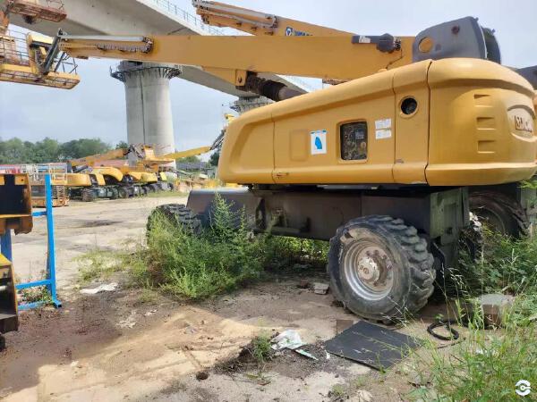 徐工GTBZ32S直臂式高空作業車