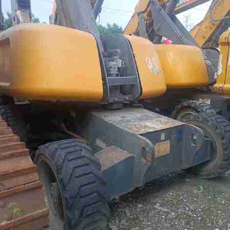 徐工GTBZ22S直臂式高空作业平台