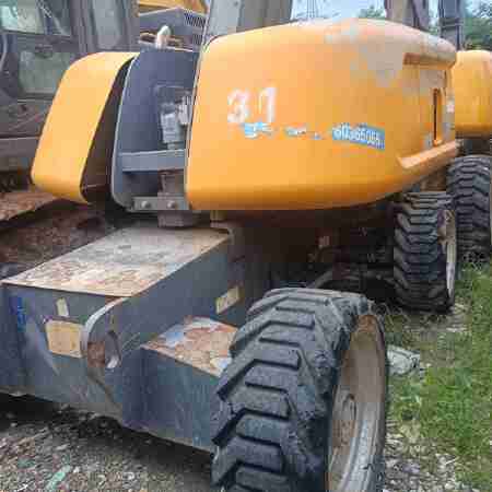 徐工GTBZ22S直臂式高空作业平台