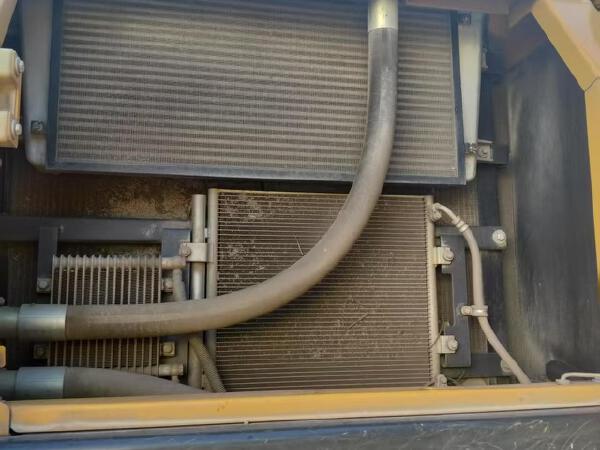 徐工XE370D履帶式挖掘機