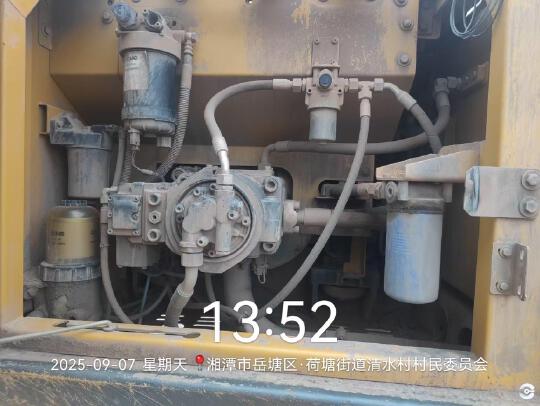 徐工XE215DA履帶式挖掘機