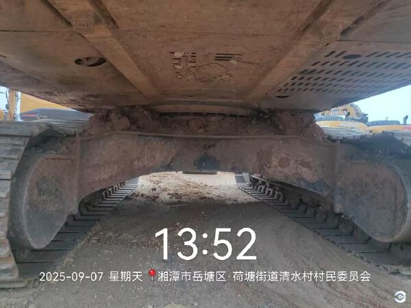 徐工XE215DA履帶式挖掘機
