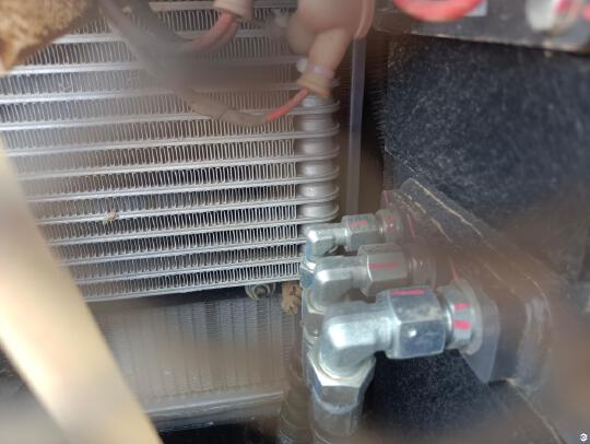 徐工XE26U履帶式挖掘機