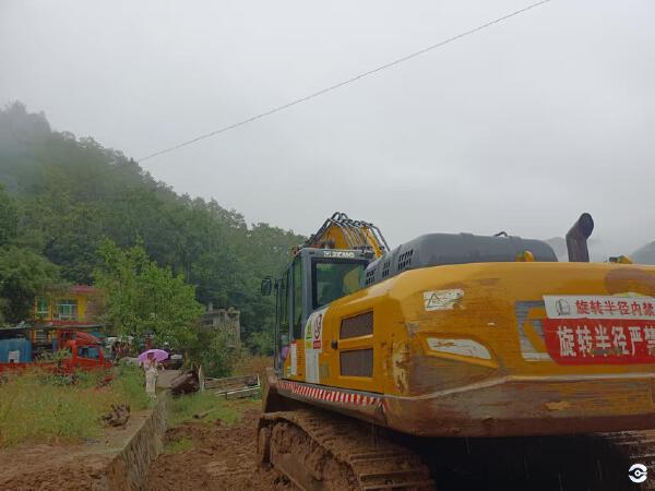 徐工XE380DK履帶式挖掘機