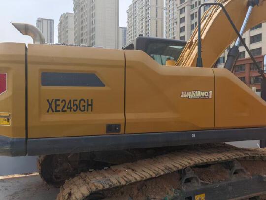徐工XE215GA履帶式挖掘機