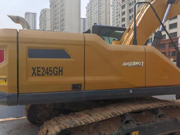 徐工XE215GA履帶式挖掘機