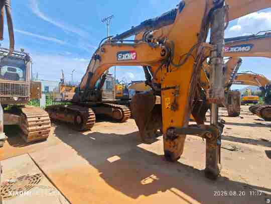 徐工XE550DK履带式挖掘机