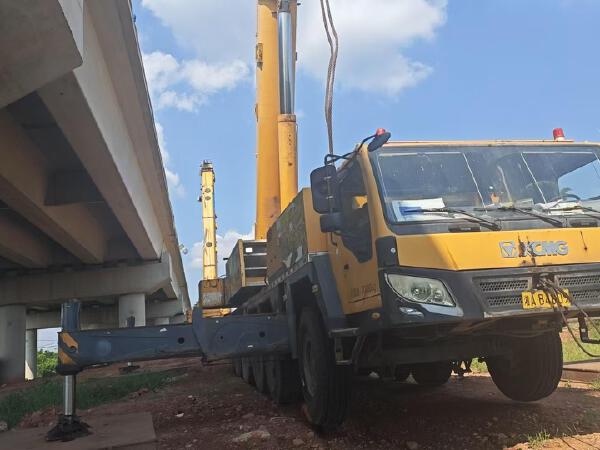 徐工QAY160全路面汽車起重機
