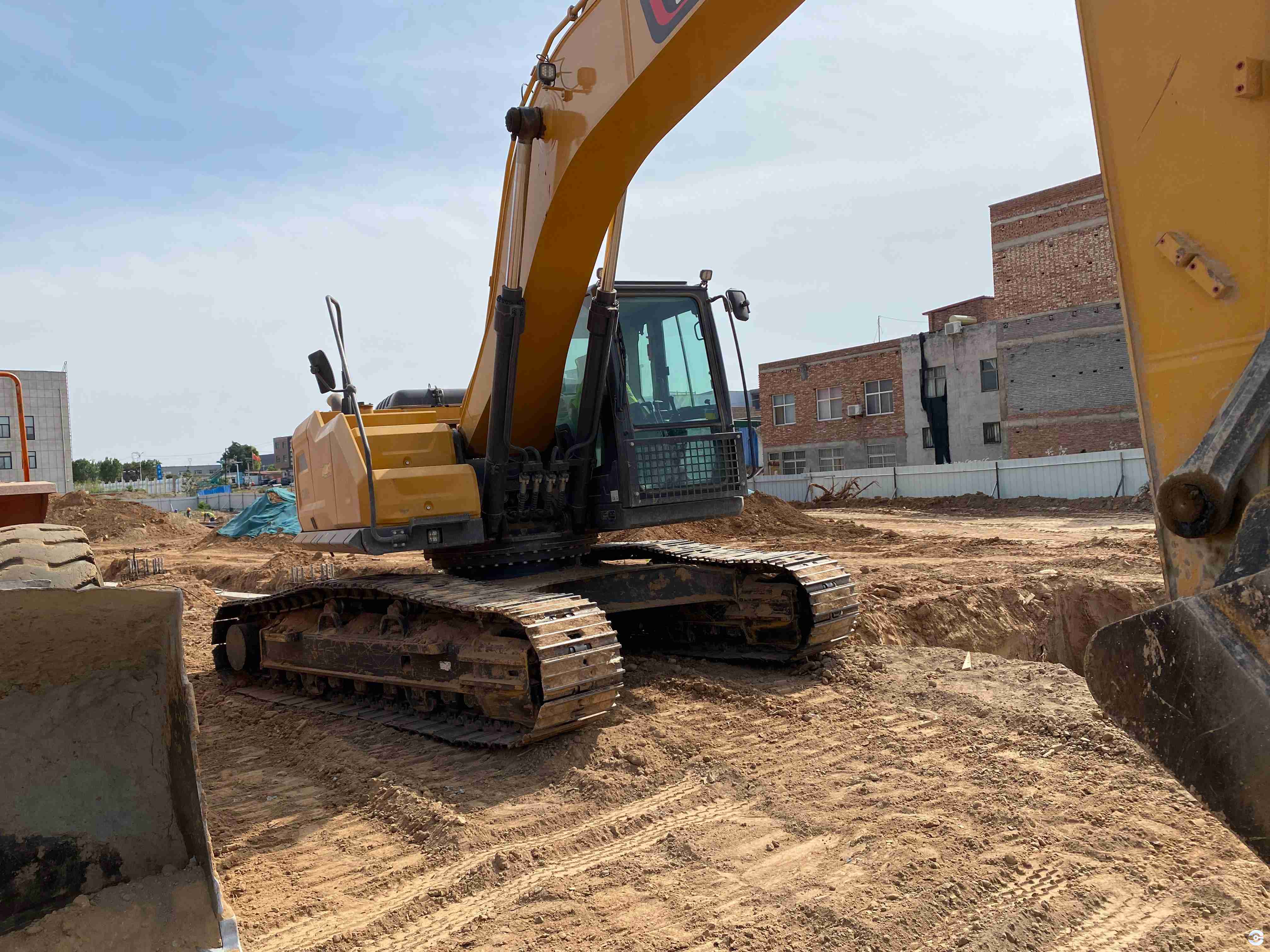 徐工XE245GH履帶式挖掘機