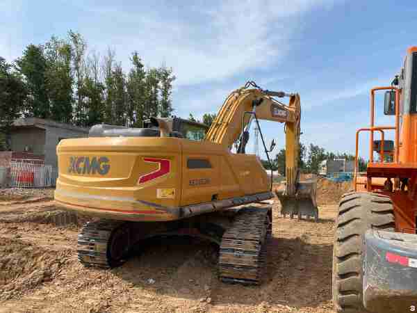 徐工XE245GH履帶式挖掘機