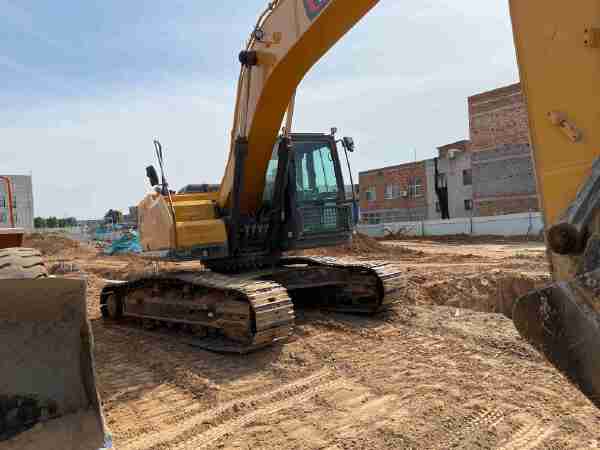 徐工XE245GH履帶式挖掘機