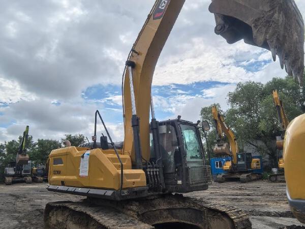 徐工XE270GK履帶式挖掘機