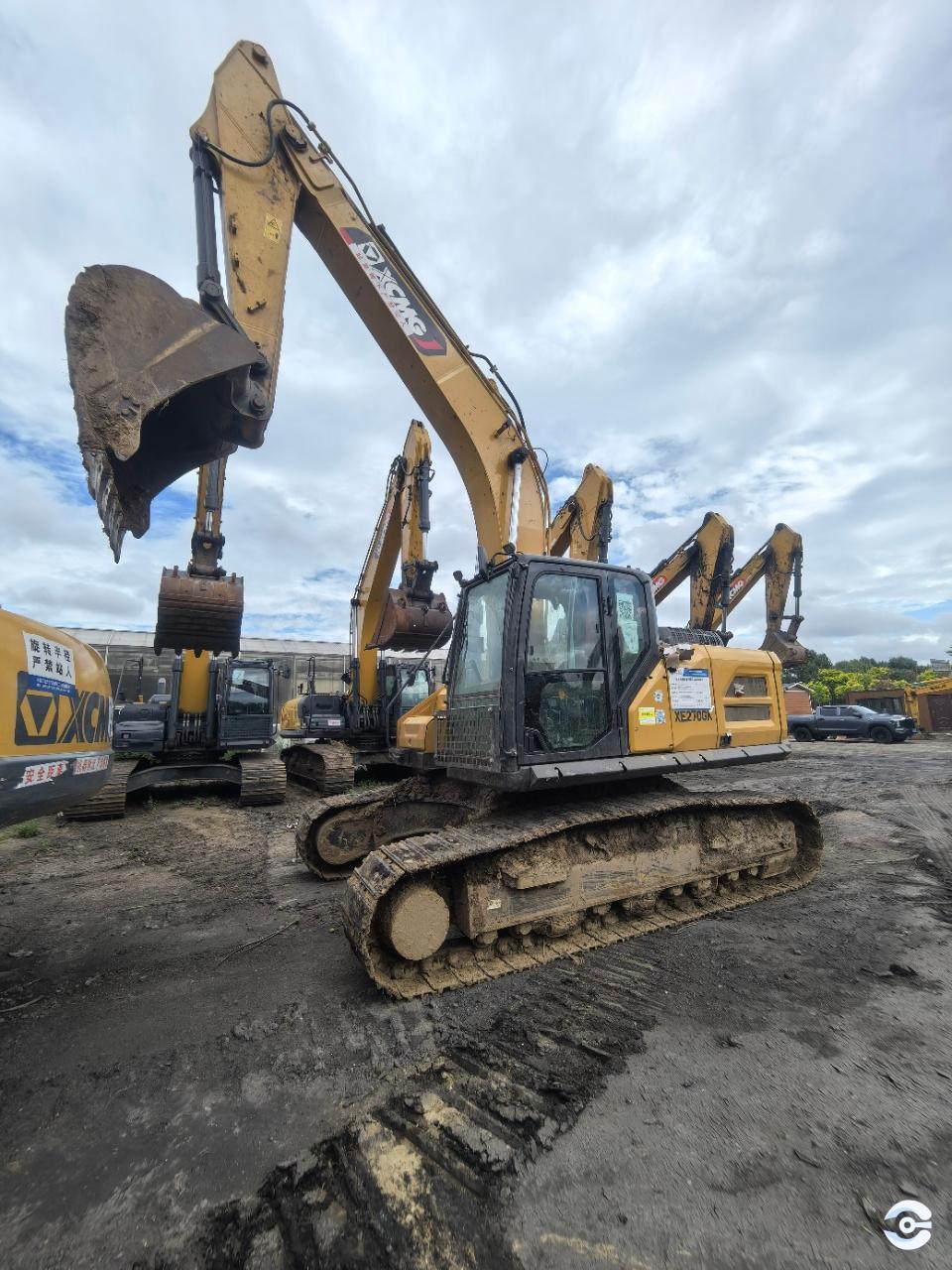 徐工XE270GK履帶式挖掘機