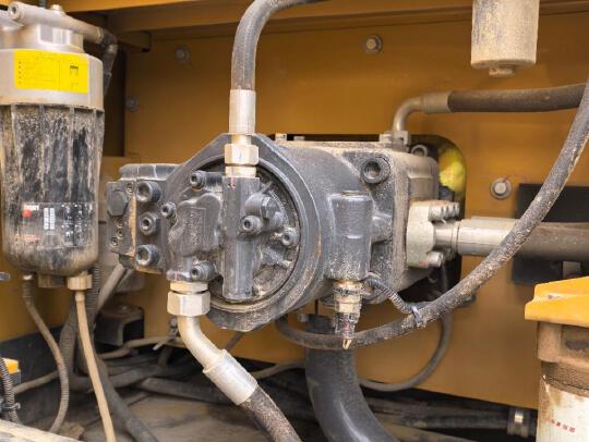 徐工XE270GK履帶式挖掘機